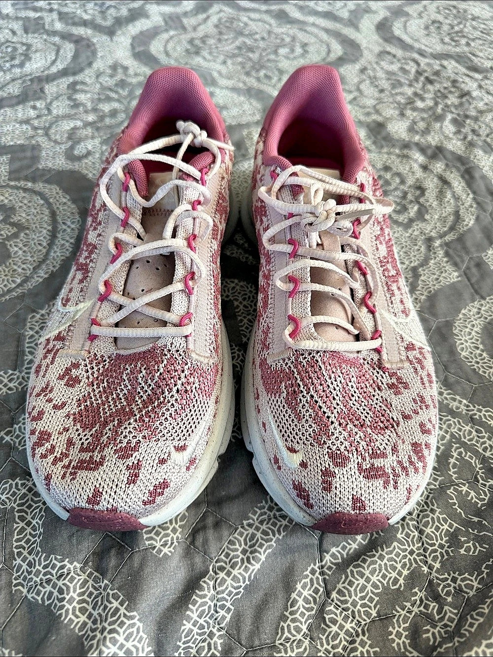 Nike Pink & White Athletic Shoes US 9